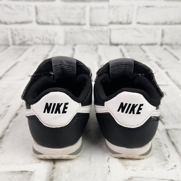 Nike Cortez EasyOn Baby Size 6 Black White Sneakers Hook-and-Loop Slip-On Shoes - Picture 4 of 10